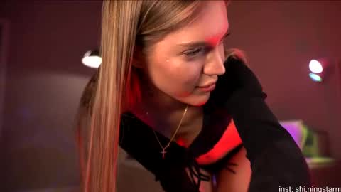 Snapshot of shiningstarrr chatting on March 5, 10:21 pm Nika online show from March 5, 10:21 pm