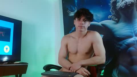 Snapshot of shinobi_grey chatting on January 5, 6:35 pm  .. shinobi .. online show from January 5, 6:35 pm