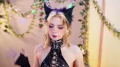 Snapshot of shiny_jail chatting on October 16, 2:12 am JennyMira   THANK YOU FOR 77 777  online show from October 16, 2:12 am