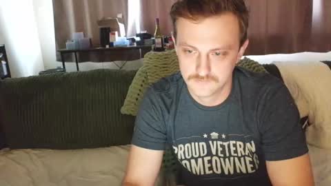 Snapshot of shinyandused chatting on October 27, 7:18 pm shinyandused online show from October 27, 7:18 pm