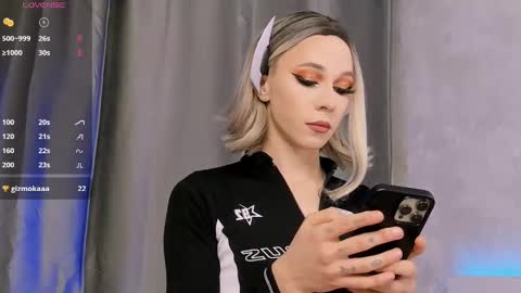 Jennifer  Streaming time online show from December 13, 3:21 pm