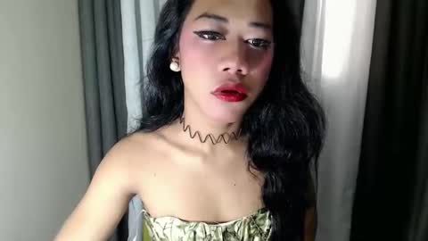 shira_cutttiebigcock online show from March 14, 12:17 am