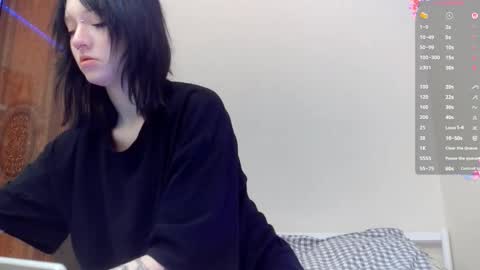 Snapshot of shirleyboulet chatting on January 7, 10:12 pm Luna online show from January 7, 10:12 pm