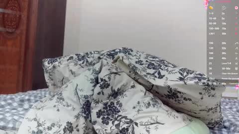 Snapshot of shirleyboulet chatting on January 8, 7:16 pm Luna online show from January 8, 7:16 pm