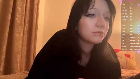 Snapshot of shirleyboulet chatting on January 10, 9:05 pm Luna online show from January 10, 9:05 pm