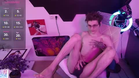 shiromy_ online show from June 7, 5:38 pm