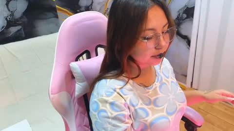 Snapshot of shizuka_wet chatting on November 27, 3:41 am Shizuka online show from November 27, 3:41 am