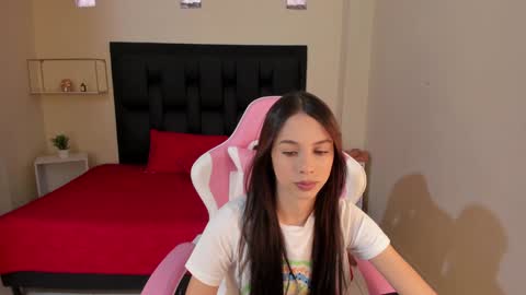 Snapshot of shkendall chatting on January 22, 1:32 pm  kendal  online show from January 22, 1:32 pm