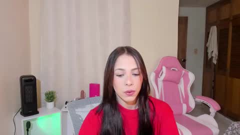 Snapshot of shkendall chatting on February 26, 1:41 pm  kendal  online show from February 26, 1:41 pm