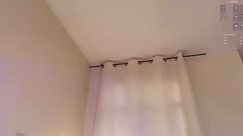 Snapshot of shkendall chatting on September 23, 3:26 pm  kendal  online show from September 23, 3:26 pm