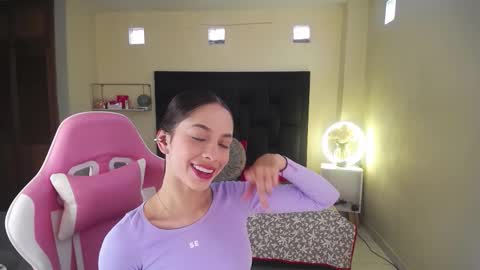 Snapshot of shkendall chatting on October 28, 12:41 pm  kendal  online show from October 28, 12:41 pm