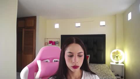  kendal  online show from November 5, 2:28 pm