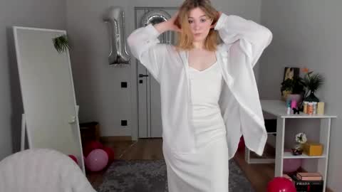 Agatha online show from October 10, 1:32 pm