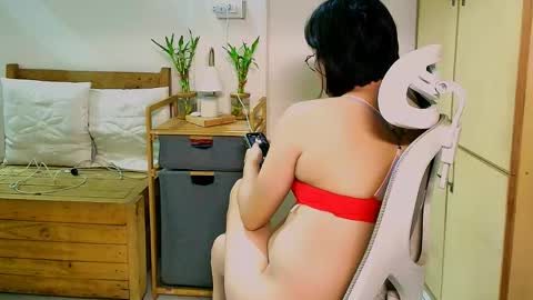 Snapshot of shootingcumts chatting on May 13, 12:19 am Mori online show from May 13, 12:19 am