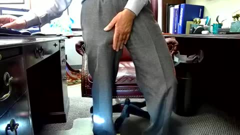 Snapshot of shootme69 chatting on December 3, 7:33 pm nikolas send dm for an appointment online show from December 3, 7:33 pm