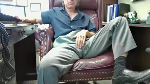 Snapshot of shootme69 chatting on September 22, 8:22 pm nikolas send dm for an appointment online show from September 22, 8:22 pm