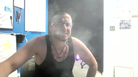 shortmel online show from April 29, 2:10 pm