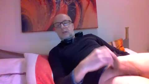 JJ online show from January 1, 2:09 pm