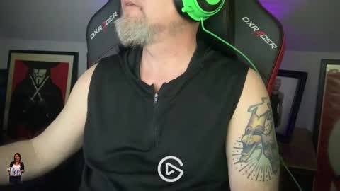 Snapshot of shotcaller411 chatting on February 3, 5:40 am shotcaller411 online show from February 3, 5:40 am