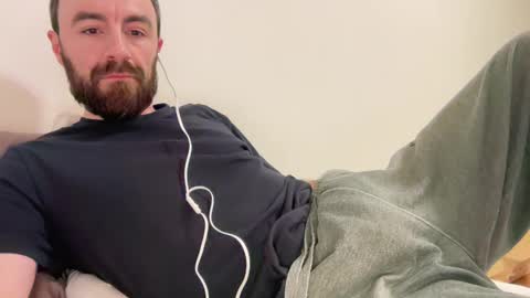 Snapshot of show_jizzness chatting on December 28, 8:47 pm show_jizzness online show from December 28, 8:47 pm