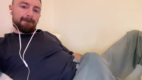 Snapshot of show_jizzness chatting on February 11, 7:16 pm show_jizzness online show from February 11, 7:16 pm