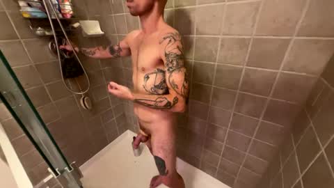 Snapshot of showdowntowne chatting on September 23, 8:17 am RuffClub online show from September 23, 8:17 am