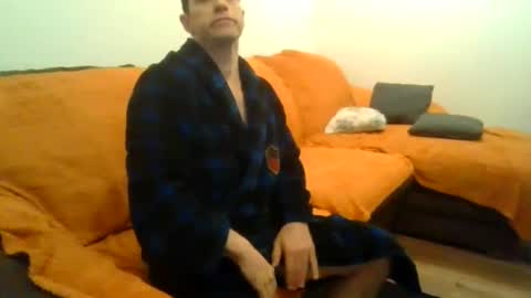 showherenow online show from January 8, 6:26 am