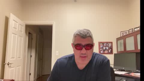 Chicago Guy online show from October 10, 3:38 am