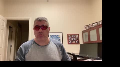 Snapshot of showmet chatting on January 11, 5:01 am Chicago Guy online show from January 11, 5:01 am