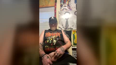 Snapshot of shredder2345 chatting on May 28, 1:03 am shredder2345 online show from May 28, 1:03 am