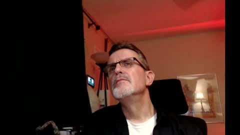 Snapshot of shrewtamer chatting on February 28, 5:59 am shrewtamer online show from February 28, 5:59 am