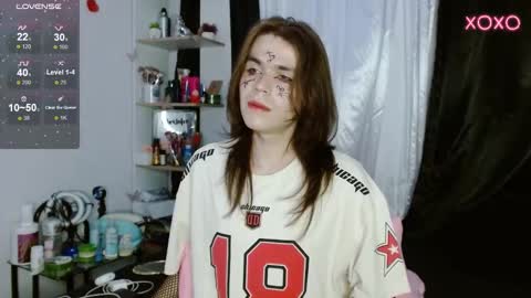 Shun White online show from December 6, 2:46 am