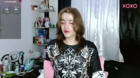 Shun White online show from December 12, 3:32 am