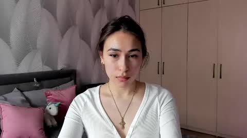 Snapshot of shy_bambiii chatting on February 8, 7:04 am Mika online show from February 8, 7:04 am