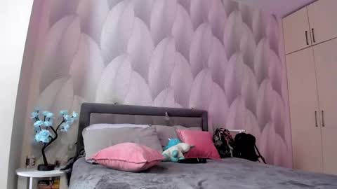 Snapshot of shy_bambiii chatting on February 10, 5:14 am Mika online show from February 10, 5:14 am