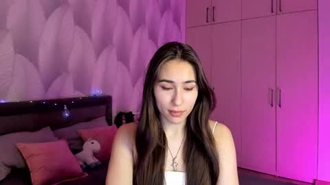 Snapshot of shy_bambiii chatting on February 14, 12:09 am Mika online show from February 14, 12:09 am