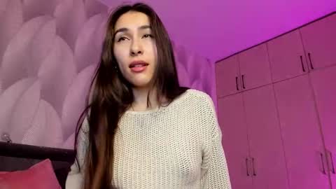 Snapshot of shy_bambiii chatting on February 18, 12:04 am Mika online show from February 18, 12:04 am