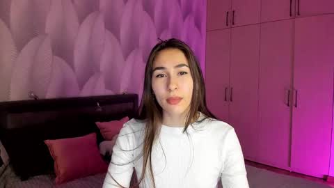 Snapshot of shy_bambiii chatting on February 26, 12:05 am Mika online show from February 26, 12:05 am