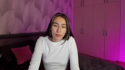 Snapshot of shy_bambiii chatting on March 9, 11:56 pm Mika online show from March 9, 11:56 pm