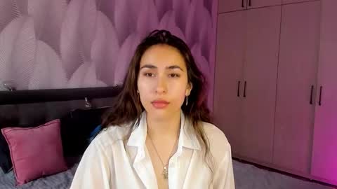 Snapshot of shy_bambiii chatting on October 2, 2:29 am Mika online show from October 2, 2:29 am