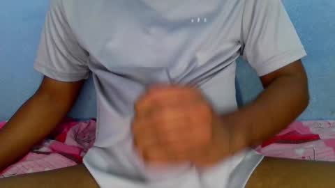 shyeyes online show from December 5, 2:42 am