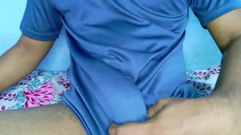 shyeyes online show from December 11, 2:11 pm