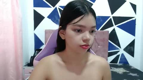 Snapshot of shy_luna18 chatting on November 2, 1:35 pm luna online show from November 2, 1:35 pm