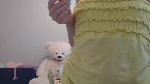 Snapshot of shy_moony chatting on August 7, 2:52 pm just Alex online show from August 7, 2:52 pm