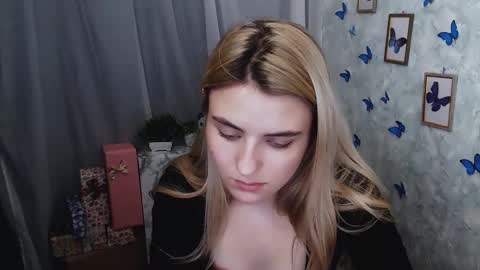 shy_sabrina_ online show from January 21, 4:48 pm