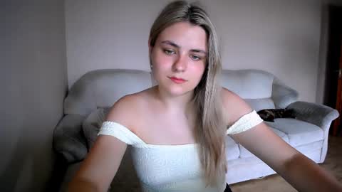 Snapshot of shy_sabrina_ chatting on June 23, 12:47 pm shy_sabrina_ online show from June 23, 12:47 pm