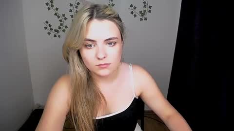 Snapshot of shy_sabrina_ chatting on July 20, 2:08 pm shy_sabrina_ online show from July 20, 2:08 pm