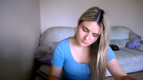 Snapshot of shy_sabrina_ chatting on July 30, 12:59 pm shy_sabrina_ online show from July 30, 12:59 pm