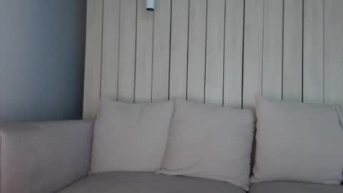 Snapshot of shy_schoolgirl_ chatting on January 27, 9:44 pm shy_schoolgirl_ online show from January 27, 9:44 pm