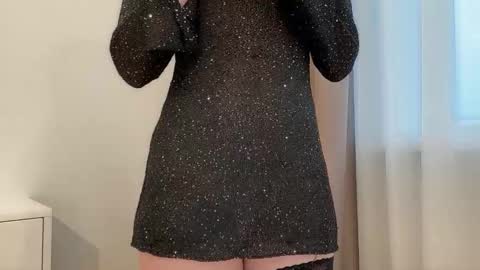 shy_schoolgirl_ online show from December 20, 10:33 am